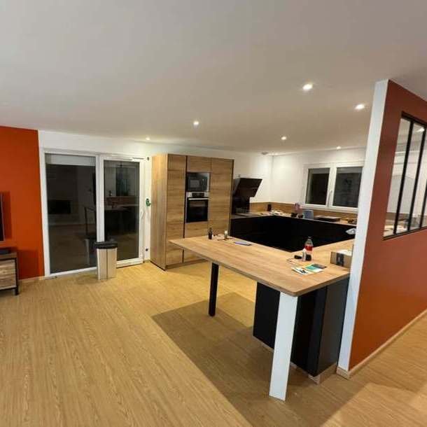 slider (1) (1) slider (1) (1)